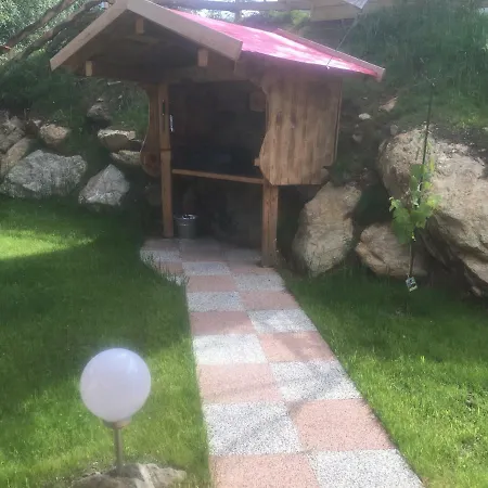 Sonnenhangchalet بيت للعطل ترينس